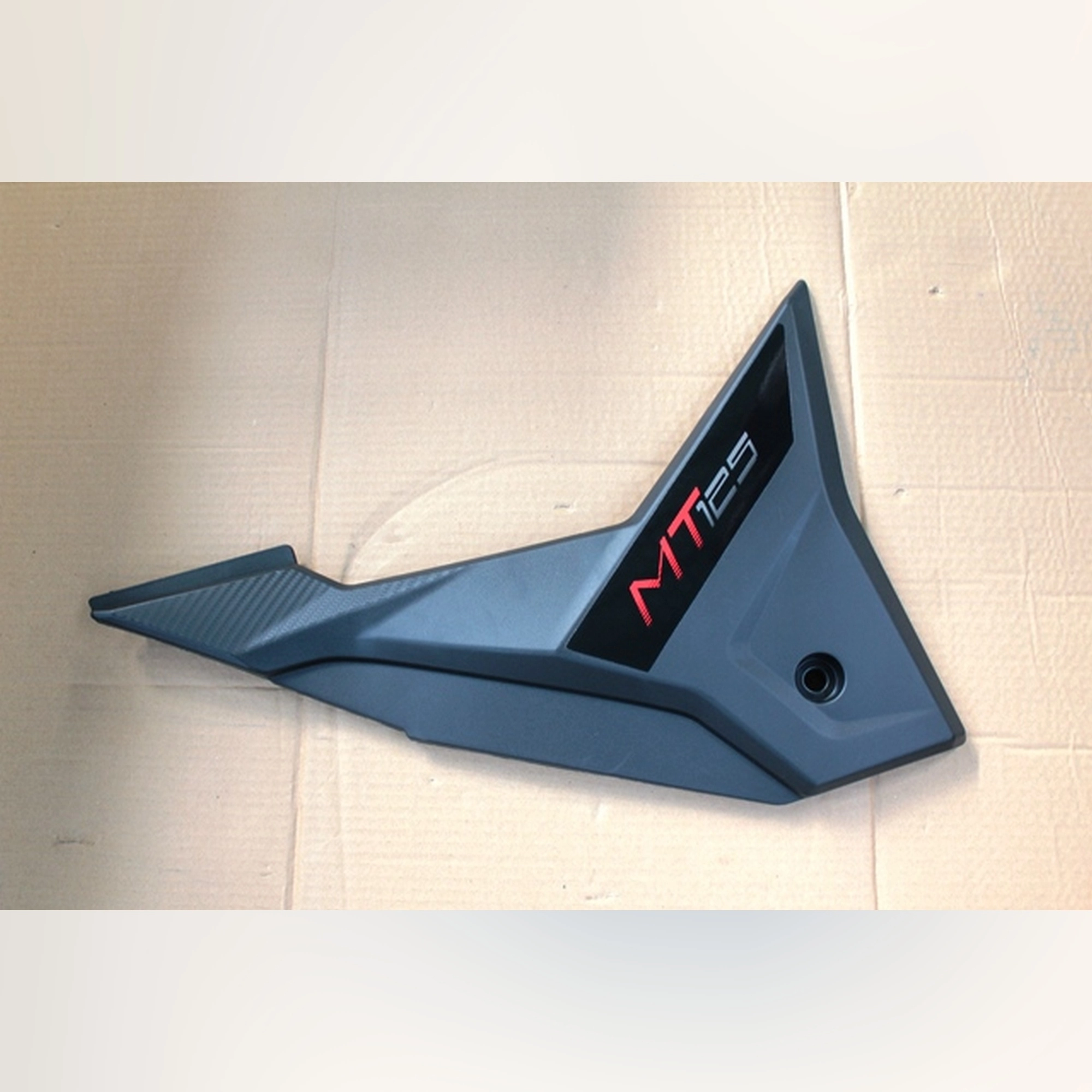 ARORA MT 125 SAĞ KORUMA LEVHASI TURUNCU #MT125 - 048